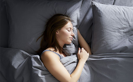 How to sleep better in the heat