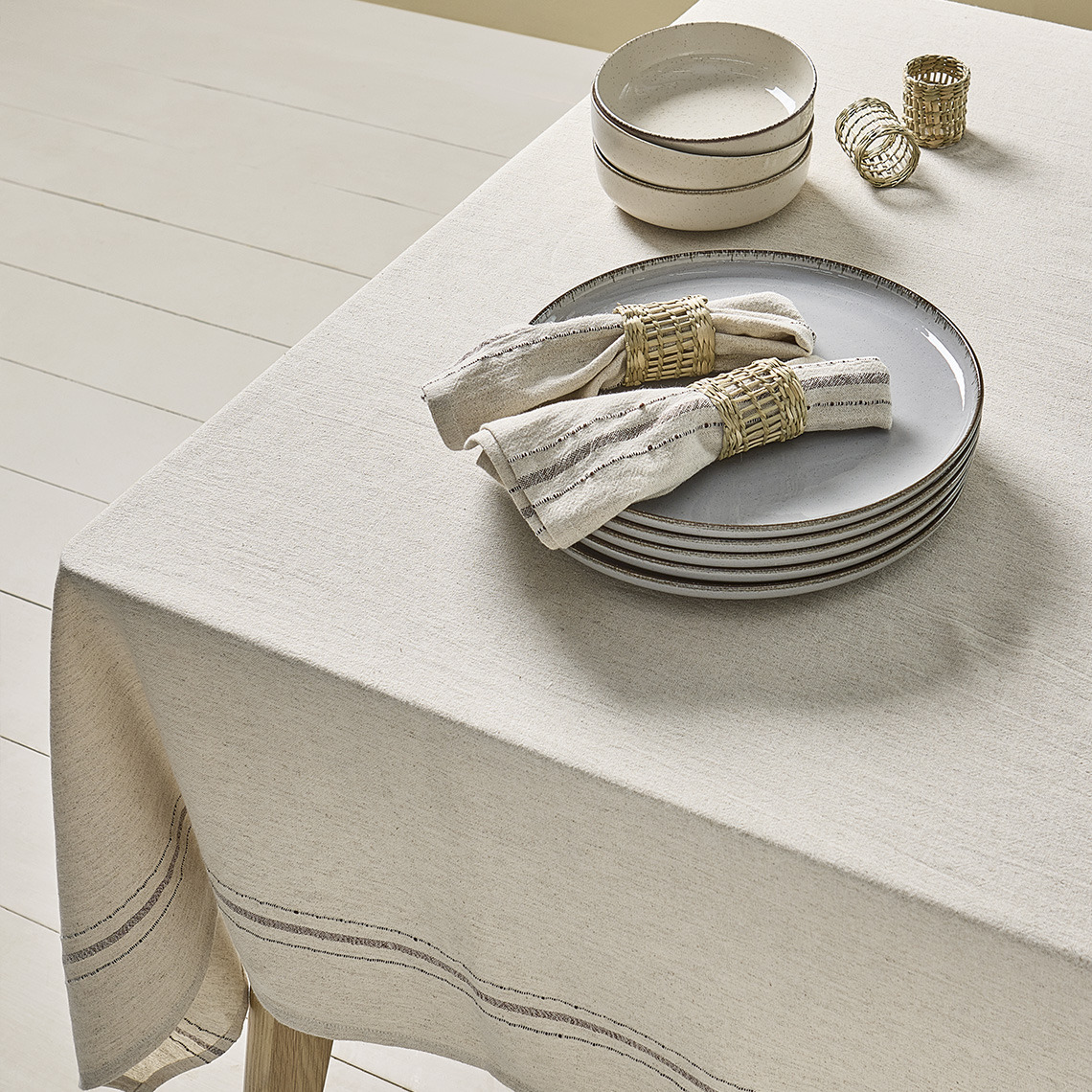 KASTANIE tablecloth with matching napkins Tablecloth with matching napkins