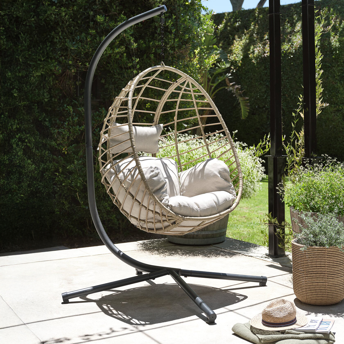 GJERN hanging chair Hammock with stand on patio