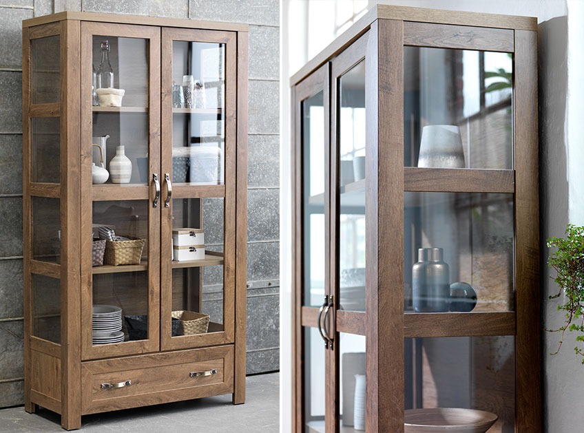 JUNGEN cabinet in oak look with glass doors and sides Tall wooden cabinet with glass doors and sides and one drawer